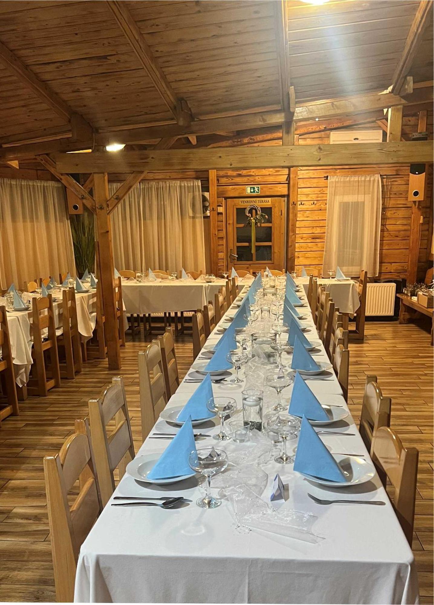 Hotel Taurus Ostrawa Zewnętrze zdjęcie