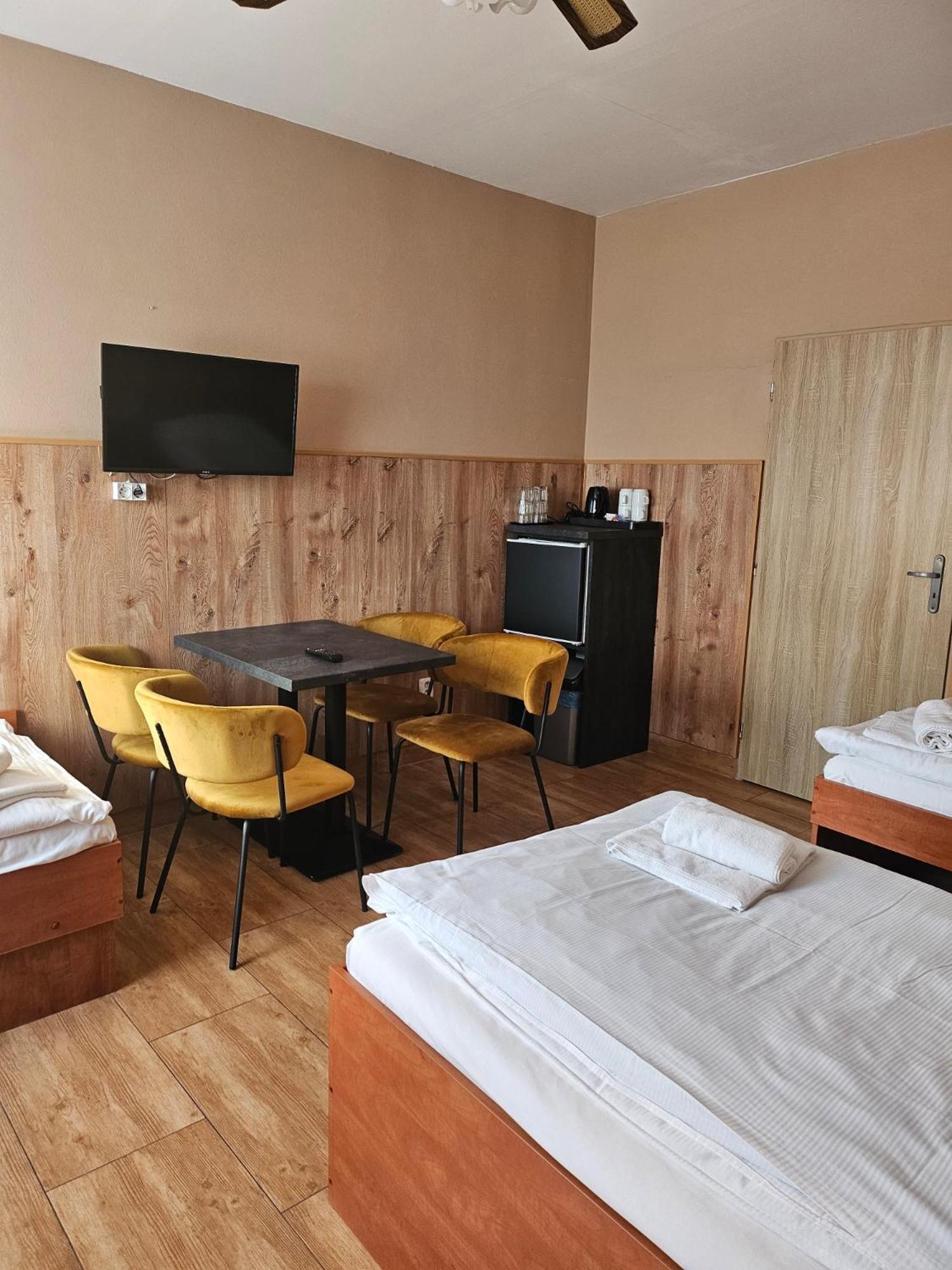 Hotel Taurus Ostrawa Zewnętrze zdjęcie