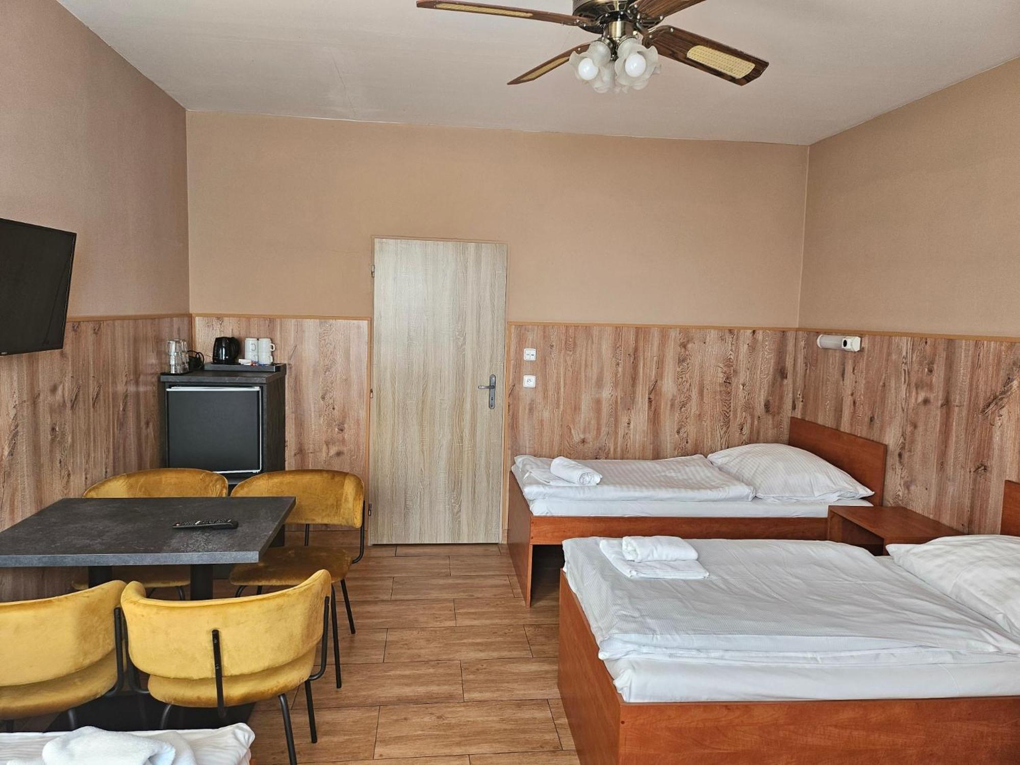 Hotel Taurus Ostrawa Zewnętrze zdjęcie